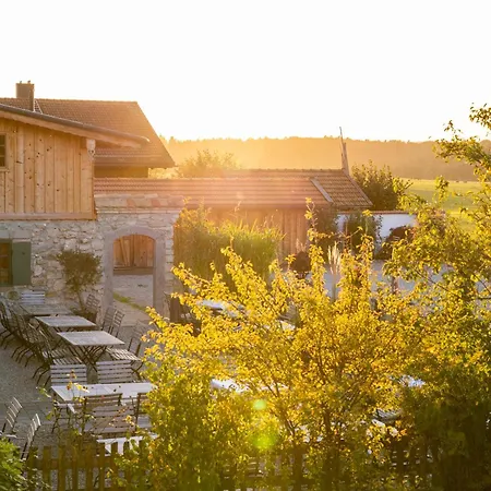 Vogelbauer Einliegerwohnung * Neufahrn (Bad Tolz-Wolfratshausen)